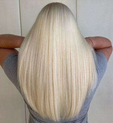 Long Blonde fresh root touch up by Leyla
